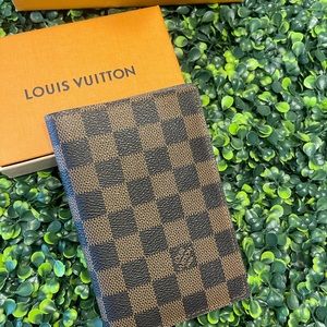 Louis Vuitton Damier Couverture Passeport Cover